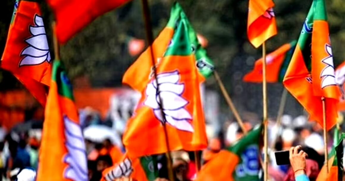bjp ഉപതിരഞ്ഞെടുപ്പ് തോൽവി മനപ്പൂർവമോ? ബിജെപിക്കെതിരെ അഖിലേഷ് യാദവിന്റെ പുതിയ ആരോപണം; ഇവിഎം ചർച്ച വീണ്ടും സജീവം